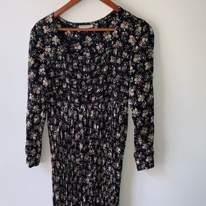 Ann Taylor long Sleeve floral dress